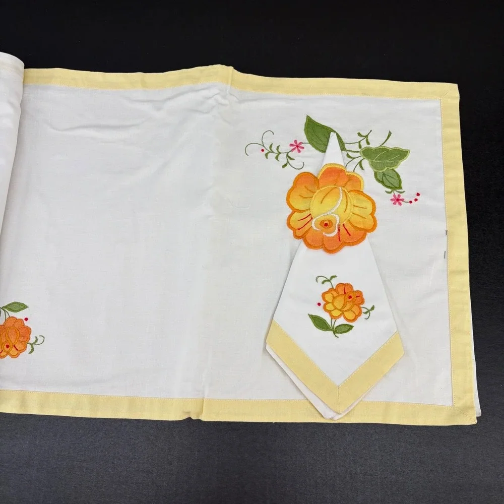 Vintage Handmade Placemat Napkin Set 8pc Floral Embroidered White‎ Yellow Cotton